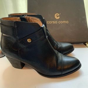 Corps Como “Auburn” Black Bootie